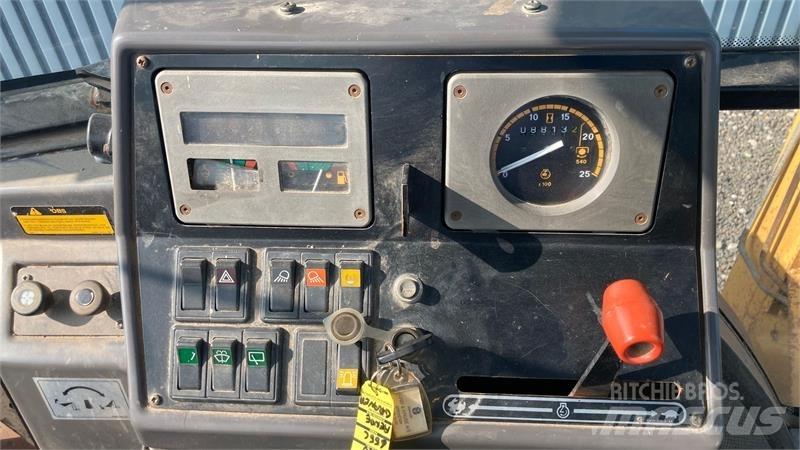 Ford 655 C Εκσκαφείς Φορτωτές τύπου JCB