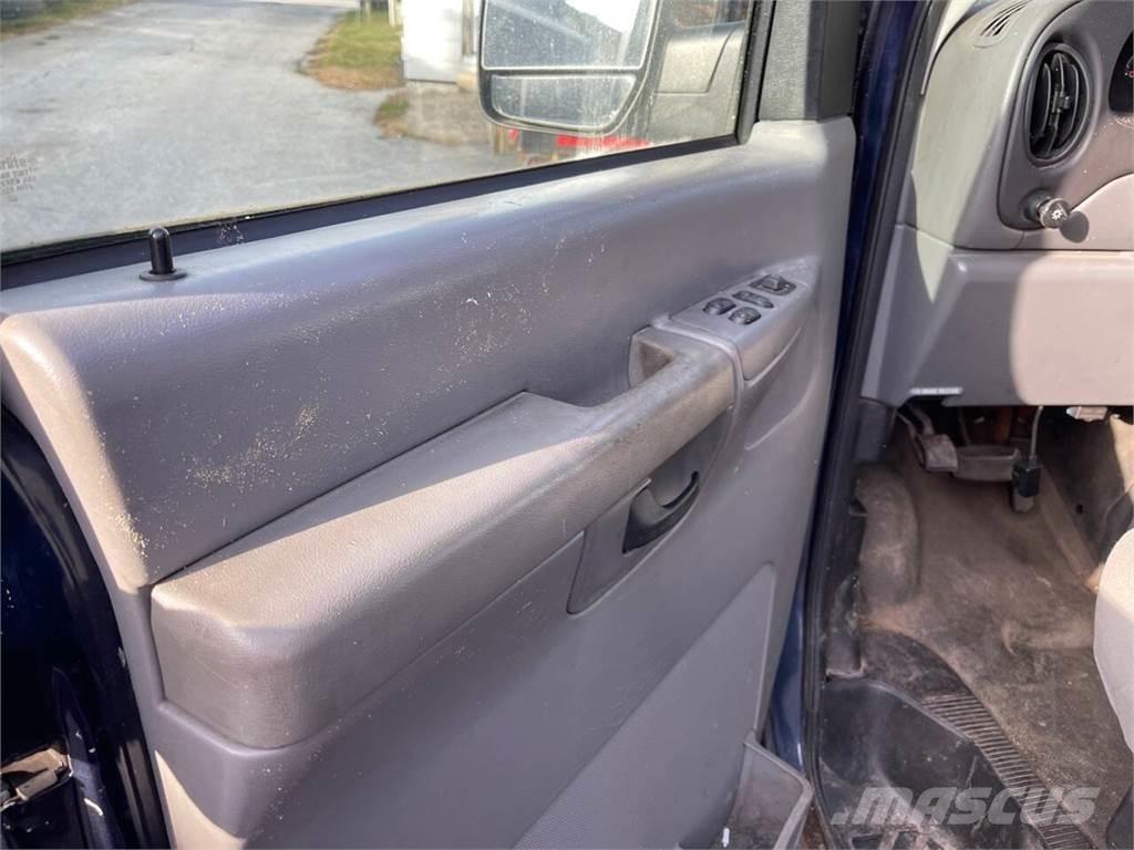 Ford E-Series Κλούβες με συρόμενες πόρτες