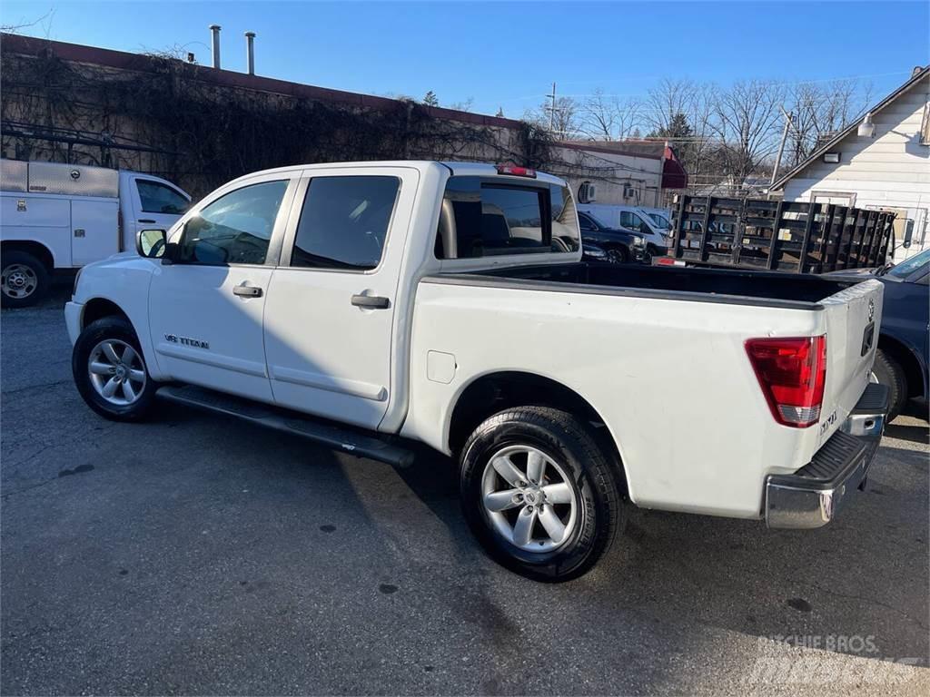 Nissan Titan Pickup/Αγροτικό