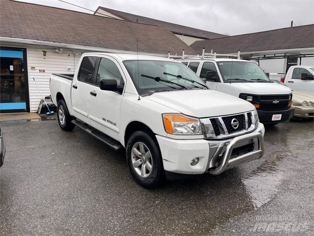 Nissan Titan Pickup/Αγροτικό