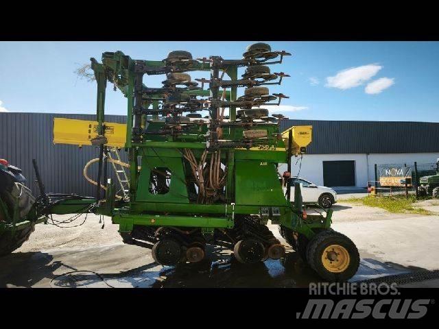 John Deere 750A Άλλες μηχανές σποράς και εξαρτήματα