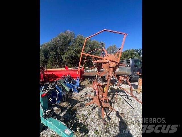Kuhn GF5001MH Τσουγκράνες και χορτοξηραντικές μηχανές