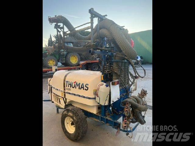 Thomas TTZ 800 Ρυμουλκούμενα ψεκαστικά