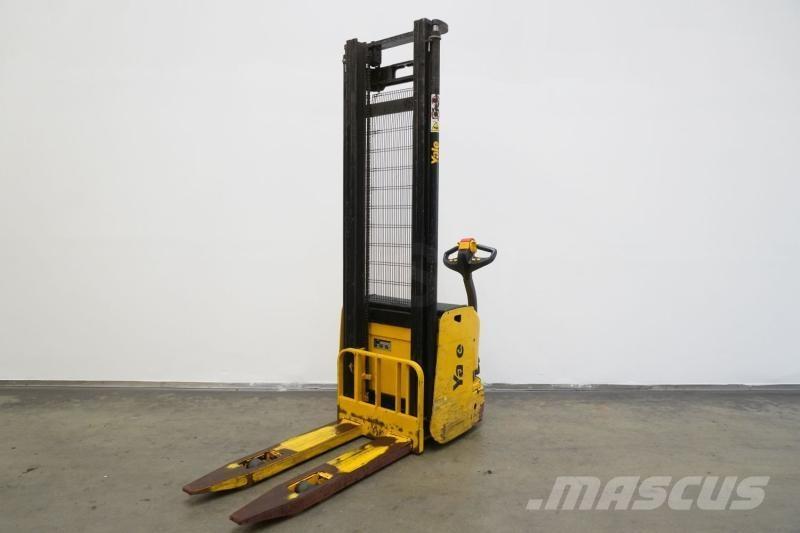 Yale MS12AC Ηλεκτρικά παλετοφόρα με ιστό