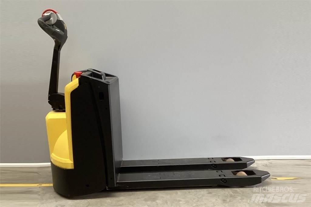 Hyster P1.6 Παλετοφόρα πεζού χειριστή με ιστό