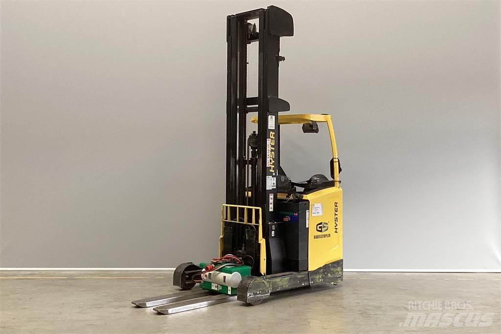 Hyster R1.6 Ανυψωτικά στενών δρόμων