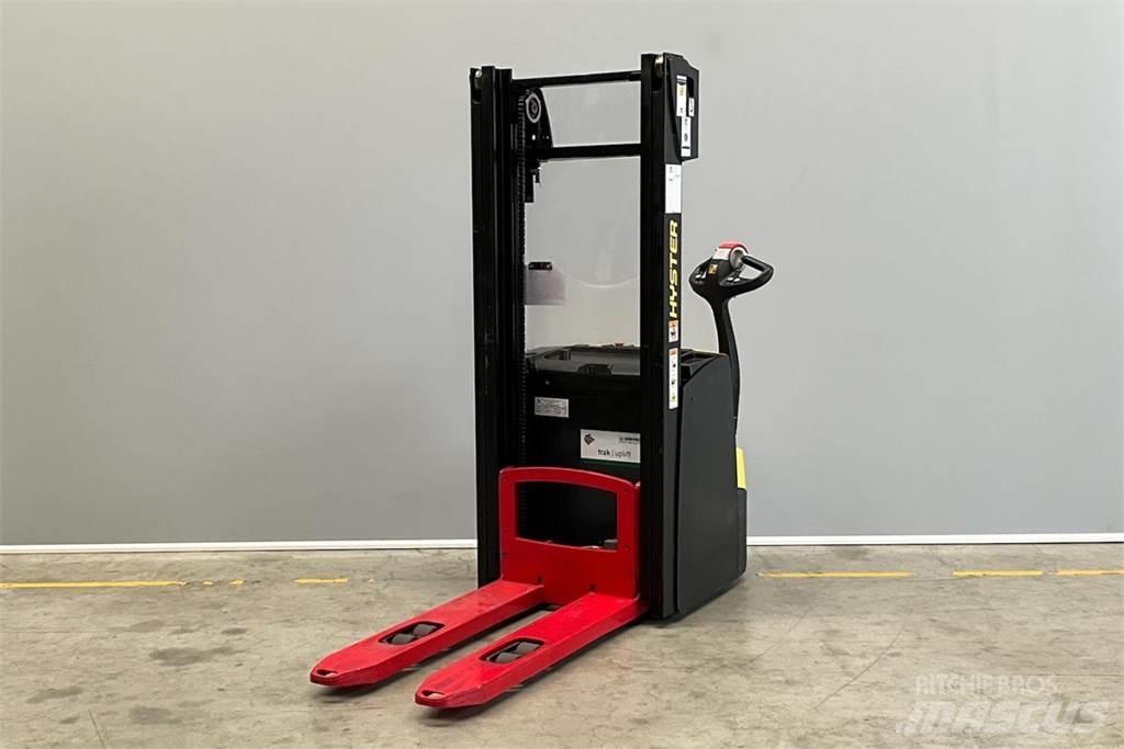 Hyster S1.6 Παλετοφόρα πεζού χειριστή με ιστό
