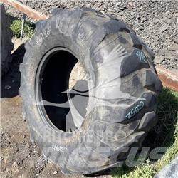 Titan 19.5L24 Ελαστικά και ζάντες
