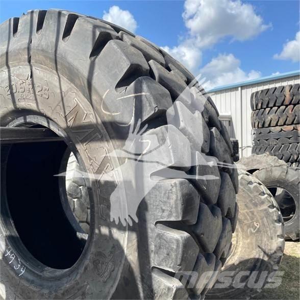 Titan 20.5R25 Ελαστικά και ζάντες