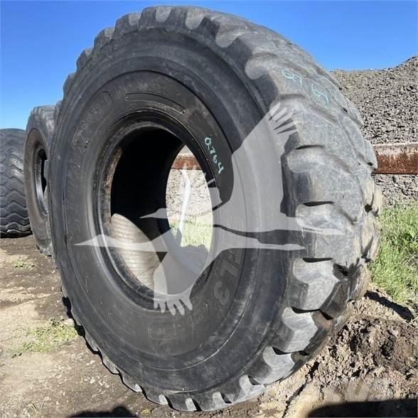 Titan 20.5R25 Ελαστικά και ζάντες