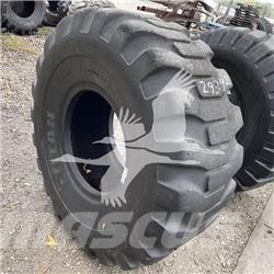Titan 23.5x25 Ελαστικά και ζάντες