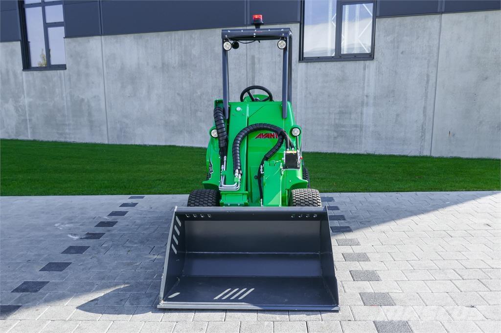 Avant M 423 Εκσκαφάκι (διαβολάκι) < 7t