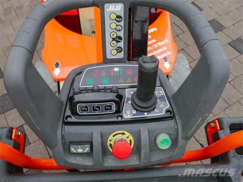 JLG Toucan 12E Plus Ανυψωτήρες με κατακόρυφους πυλώνες