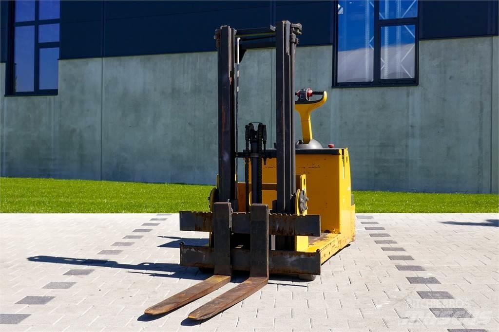 Linde L12 Παλετοφόρα πεζού χειριστή με ιστό