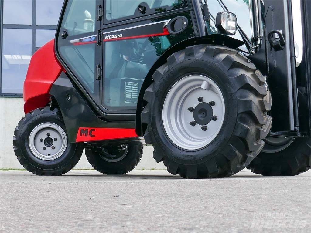 Manitou MC 25-4 Φορτηγά ανώμαλου εδάφους
