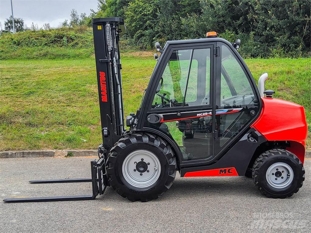 Manitou MC 25-4 Φορτηγά ανώμαλου εδάφους