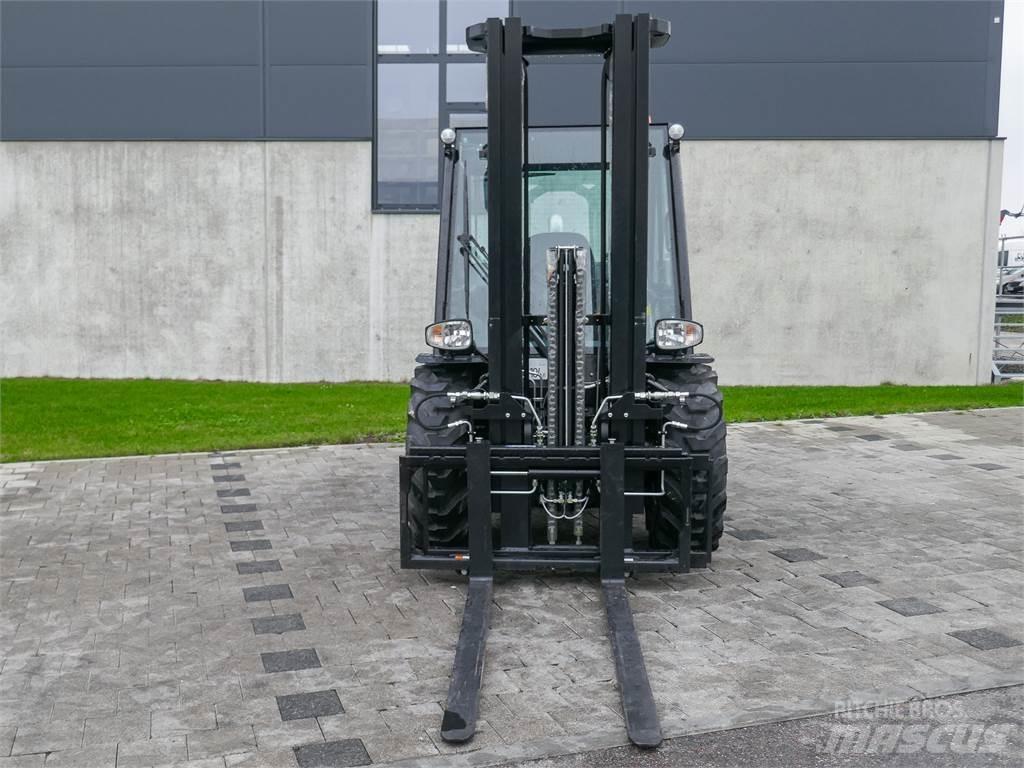 Manitou MC 30-4 Φορτηγά ανώμαλου εδάφους