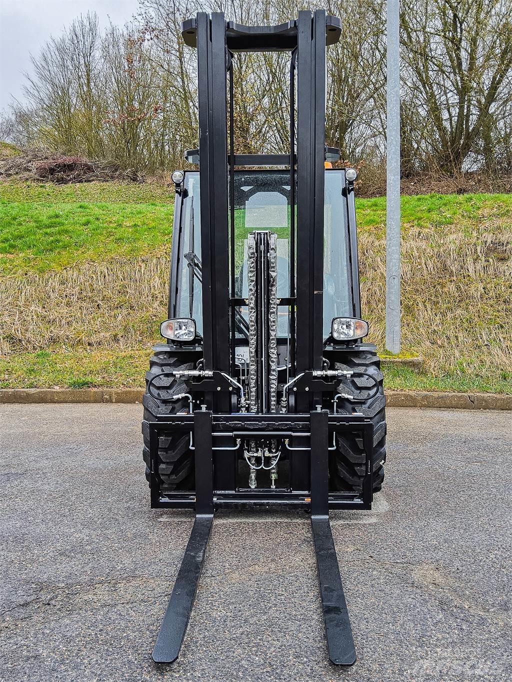 Manitou MC 30-4 Φορτηγά ανώμαλου εδάφους