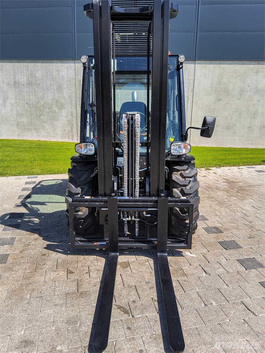 Manitou MC 30-4 Φορτηγά ανώμαλου εδάφους