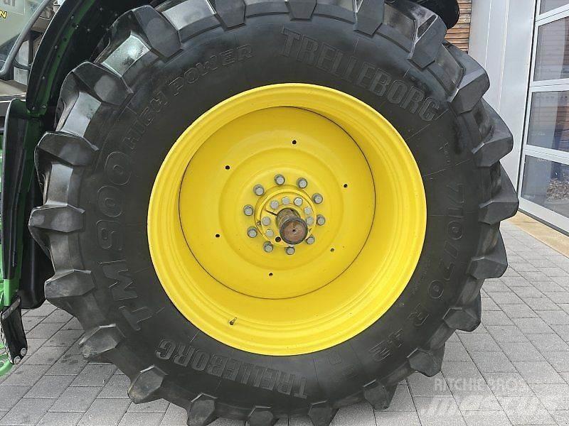 John Deere 6215R Τρακτέρ