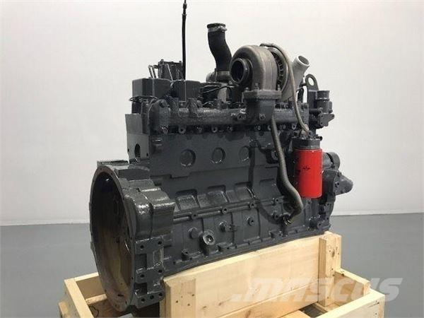 Komatsu SA6D102 Κινητήρες