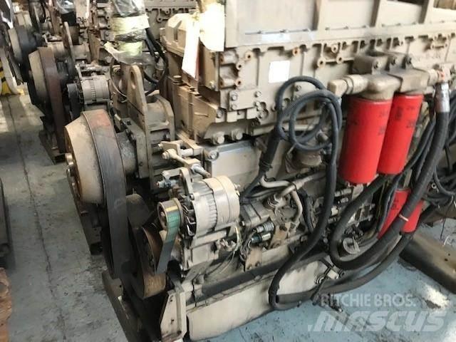 Komatsu SAA6D170E-3 Κινητήρες