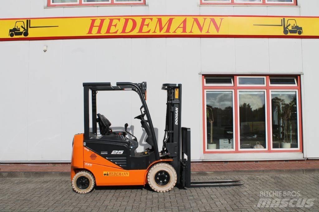 Doosan B25NS Ηλεκτρικά περονοφόρα ανυψωτικά κλαρκ