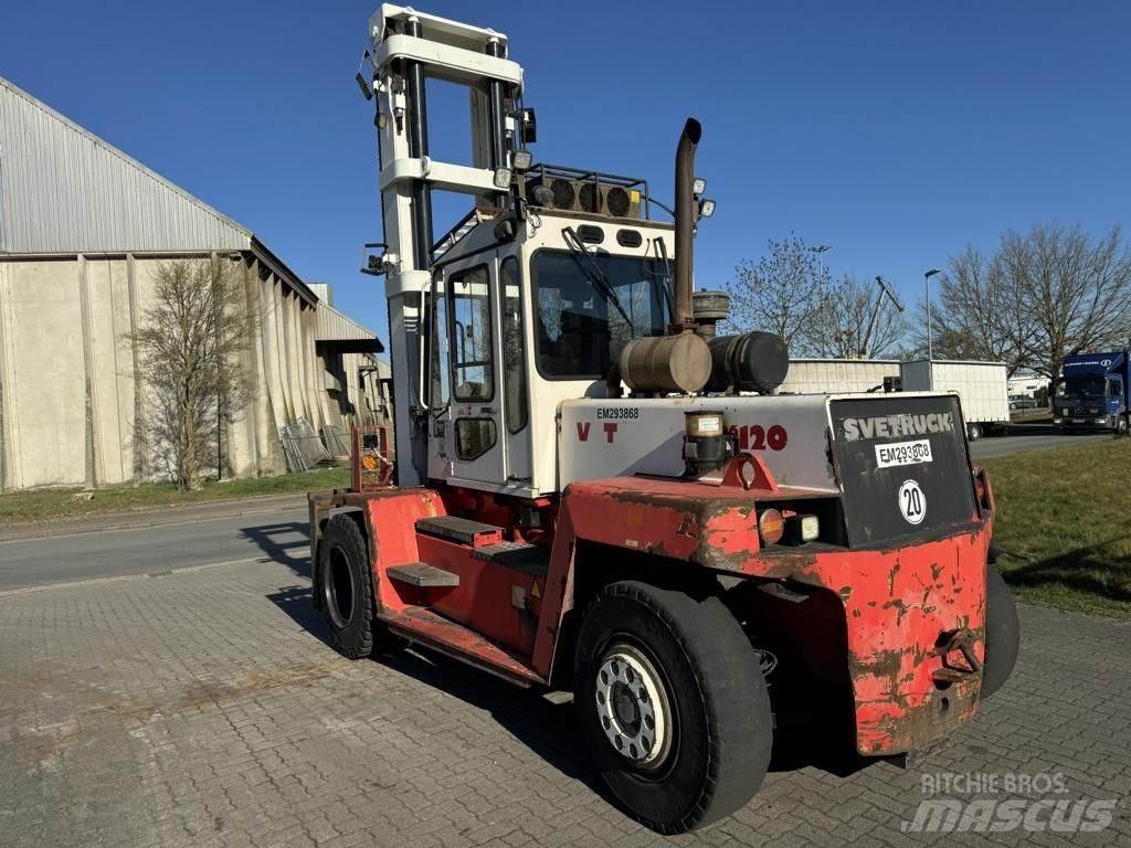 Svetruck 13.6-120-32 Πετρελαιοκίνητα Κλαρκ