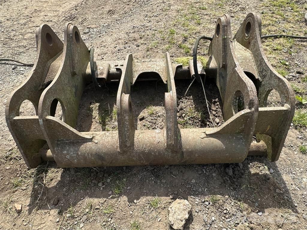 Volvo quick coupler Φορτωτές με λάστιχα (Τροχοφόροι)