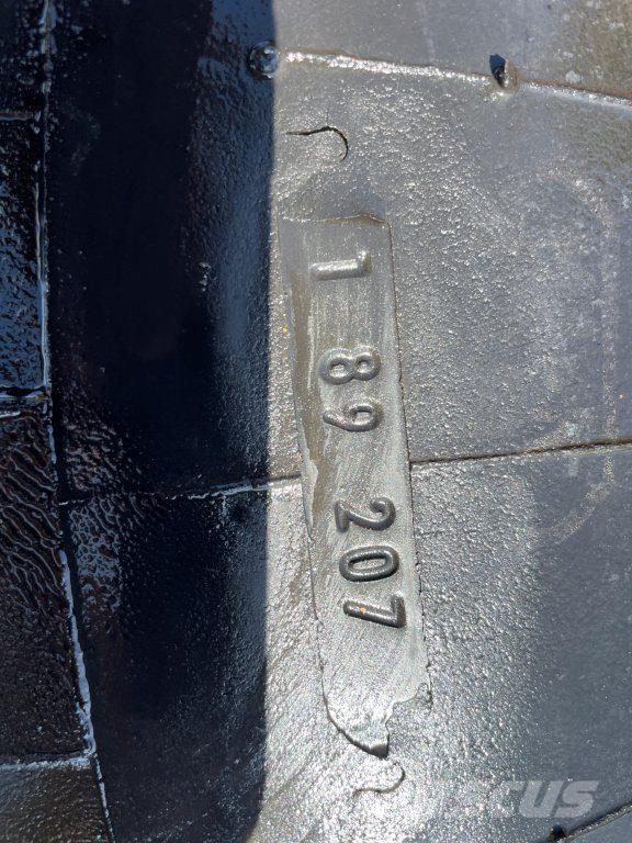  13.00-18 dæk 340-45 - 7 stk. Ελαστικά και ζάντες