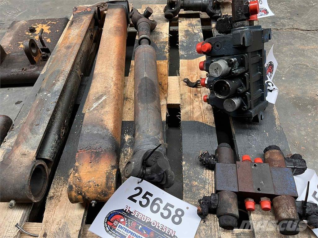 CASE 695SR kardan Άλλα εξαρτήματα