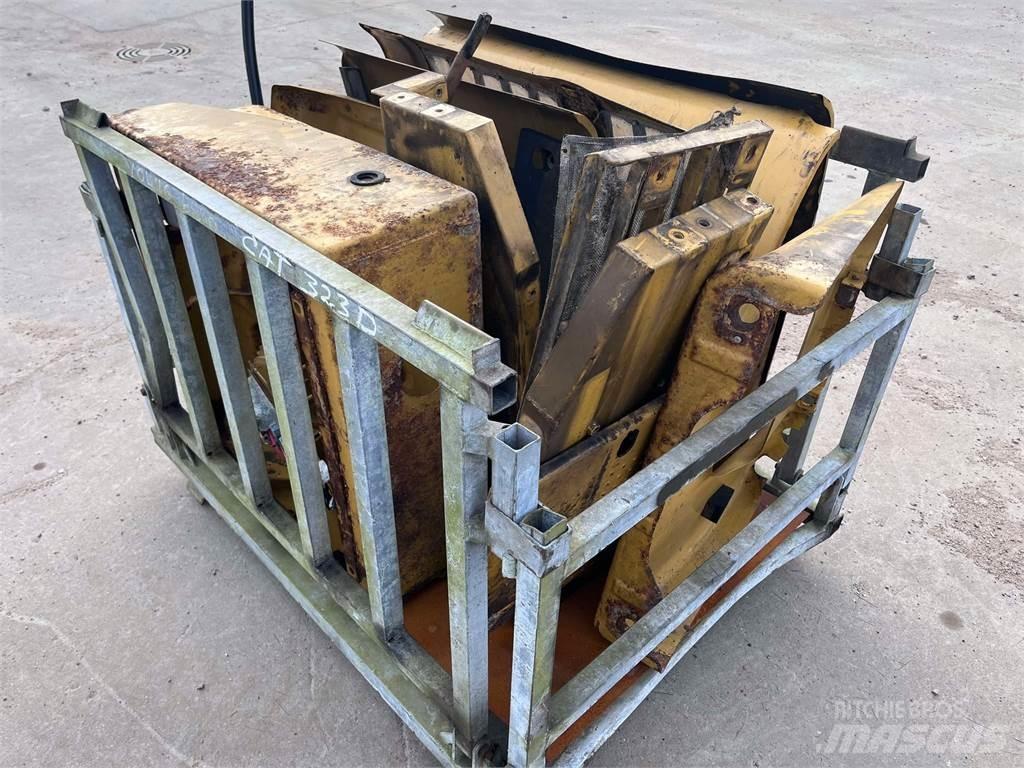 CAT 323D Skærme Άλλα εξαρτήματα