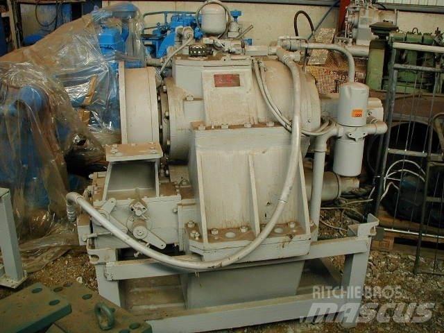 Fjeldhammer FMV 385F-HC Μετάδοση