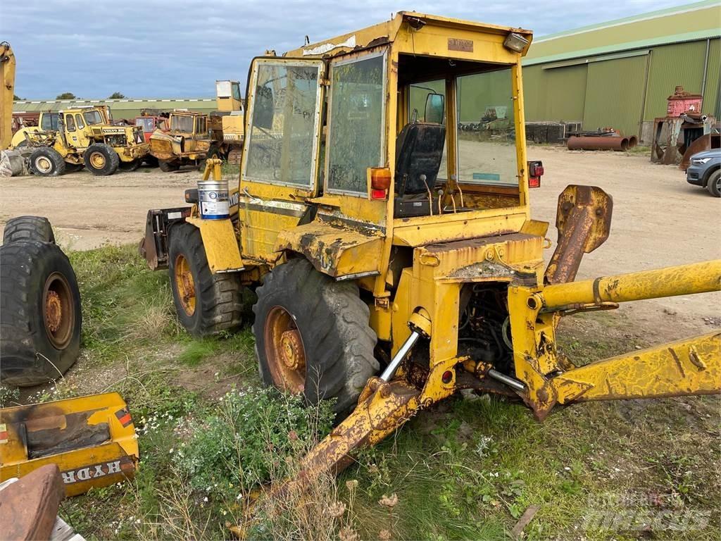 Hydrema 807 til ophug Εκσκαφείς Φορτωτές τύπου JCB
