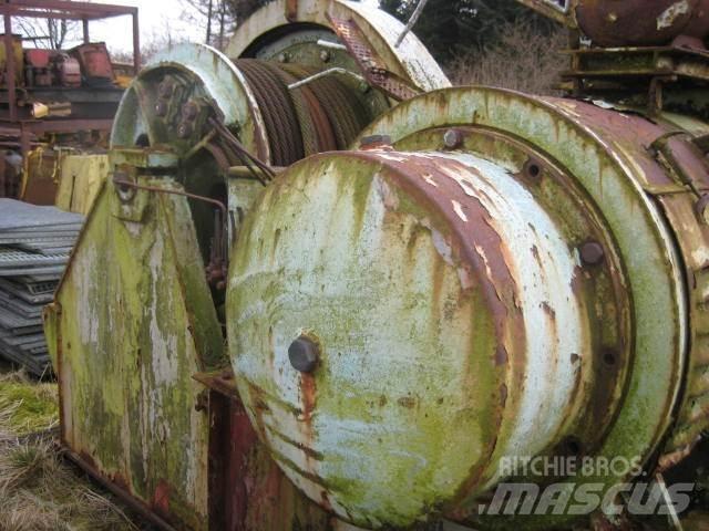  Støttebensspil ex. Storhavn Αναβατόρια και ανυψωτήρες υλικών