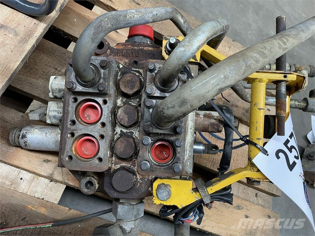 Volvo 4400 hovedventilblok Υδραυλικά