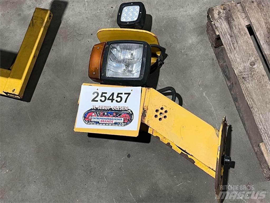 Volvo L120F frontlygte Ηλεκτρονικά