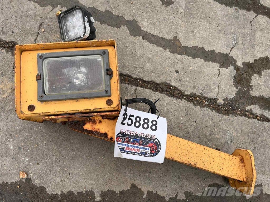 Volvo L220E frontlygte Ηλεκτρονικά