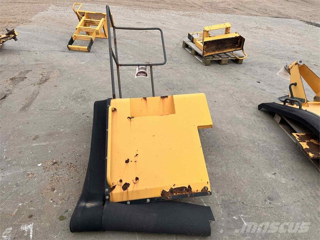 Volvo L220E højre bagskærm Άλλα εξαρτήματα