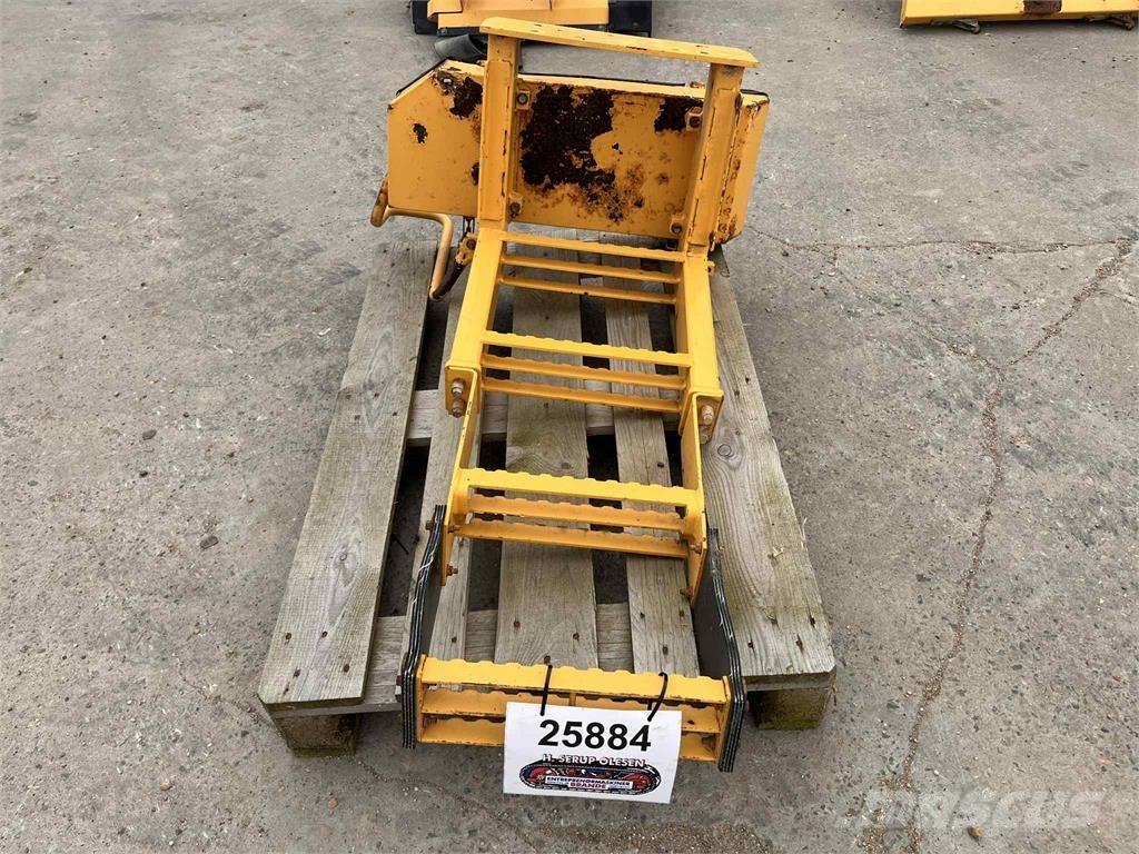 Volvo L220E trappe Άλλα εξαρτήματα
