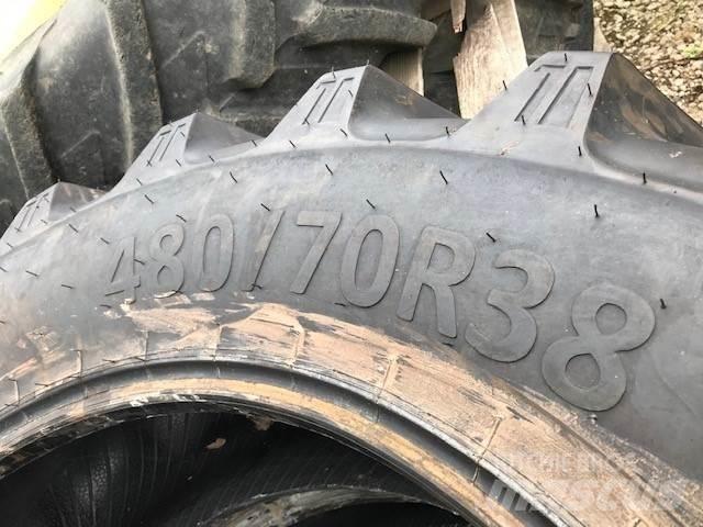  Rear Tyres Ελαστικά και ζάντες