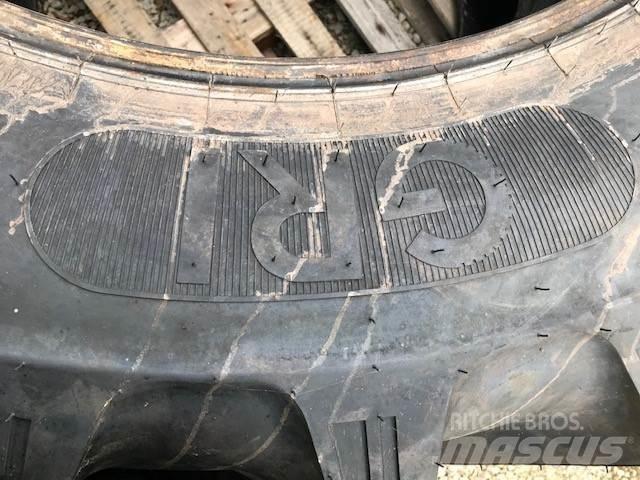  Rear Tyres Ελαστικά και ζάντες