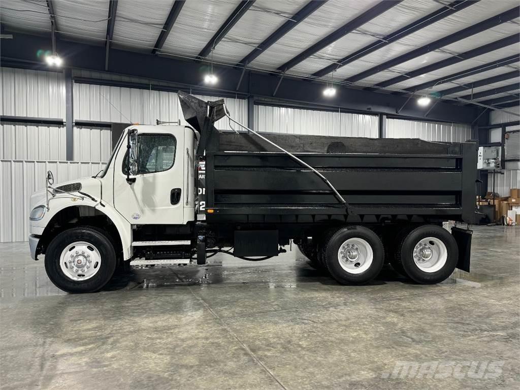 Freightliner M2 106 Φορτηγά Ανατροπή