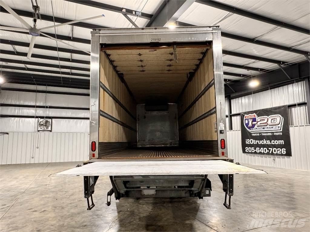Freightliner M2 106 Φορτηγά Ψυγεία