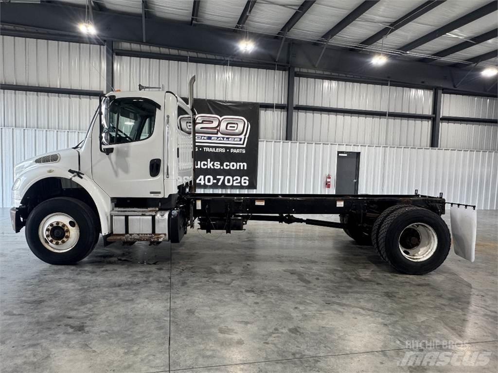 Freightliner M2 106 Φορτηγά Σασί