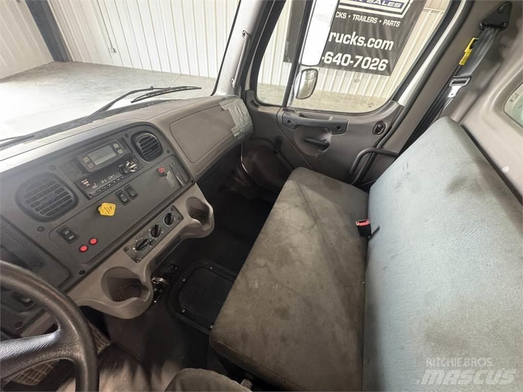 Freightliner M2106 Φορτηγά Κόφα