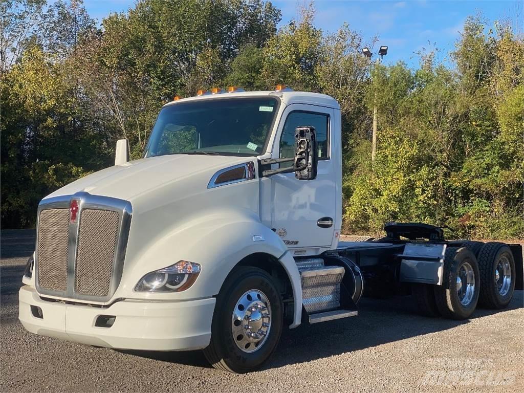 Kenworth T680 Τράκτορες