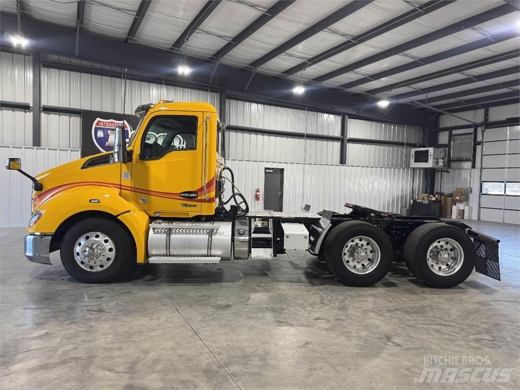 Kenworth T680 Τράκτορες