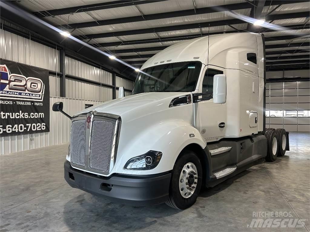 Kenworth T680 Τράκτορες
