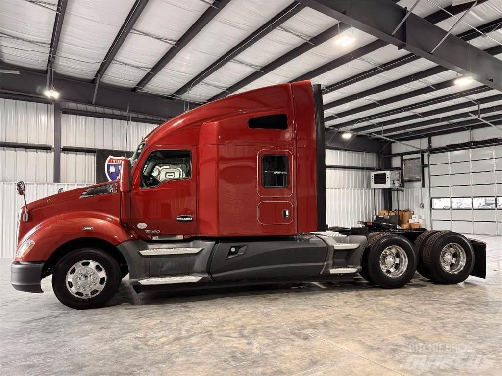 Kenworth T680 Τράκτορες